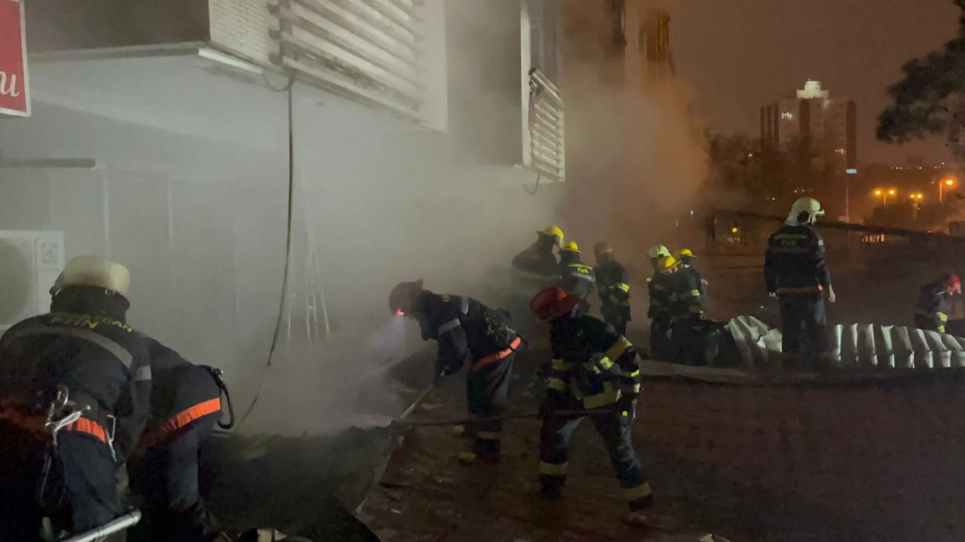 Bakıda restorandakı yanğın söndürüldü - YENİLƏNİB (FOTOLAR/VİDEO)